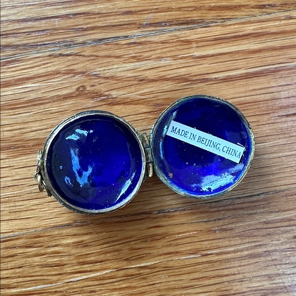 Vintage Cloisonné Pill Box Pendant Locket - Picture 5 of 6